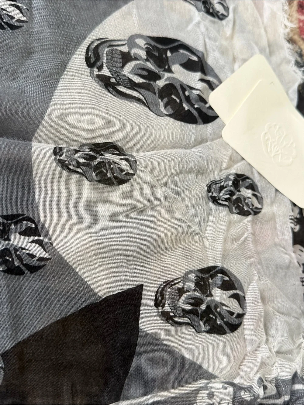 Alexander McQueen lightweight scarf